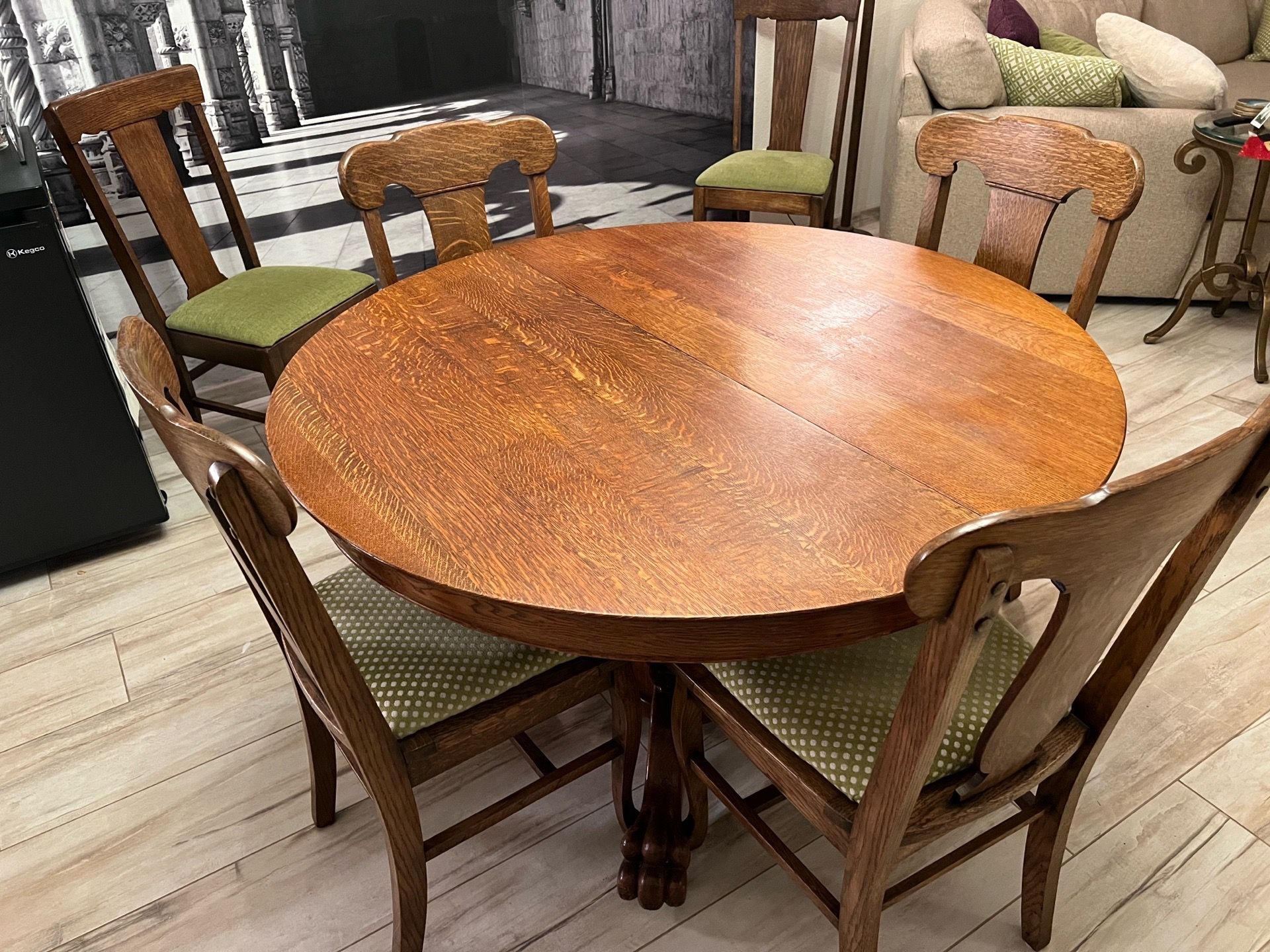Late 19th century solid Oak table with leaves and 6 chairs