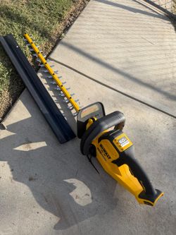 DEWALT
FLEXVOLT 60V MAX 26 in. Brushless Cordless Battery Powered Hedge Trimmer (Tool Only