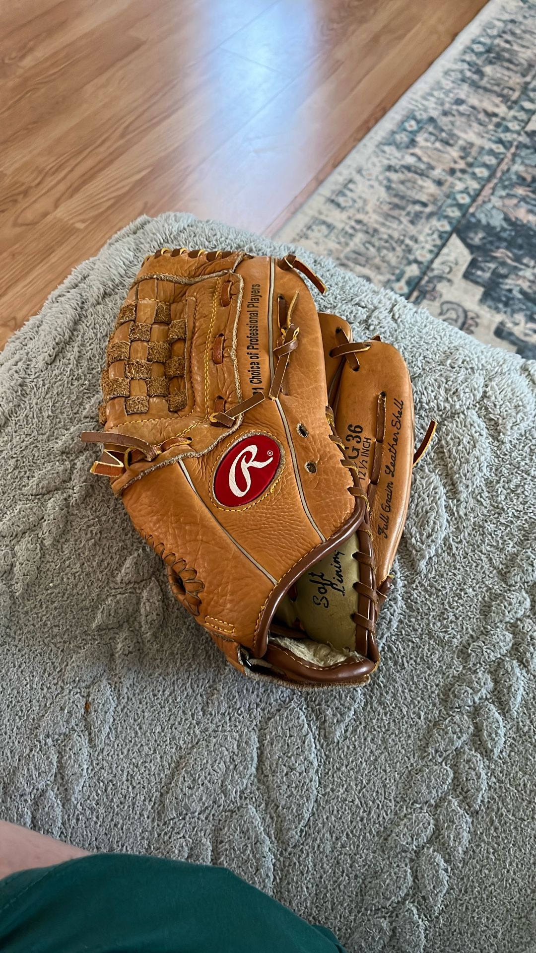 Rawlings Soft Ball Glove