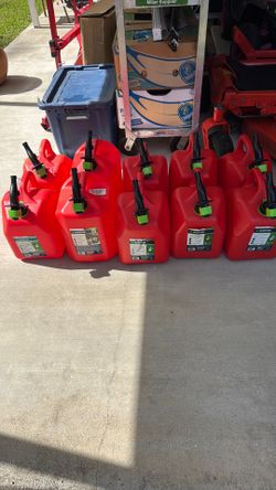 10 - SCEPTER 5 GALLON FUEL TANKS