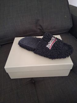 Balenciaga slides size 9 noir/black
