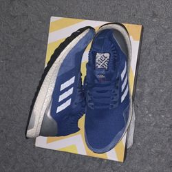 Adidas Boost Blue/White Size 9.5