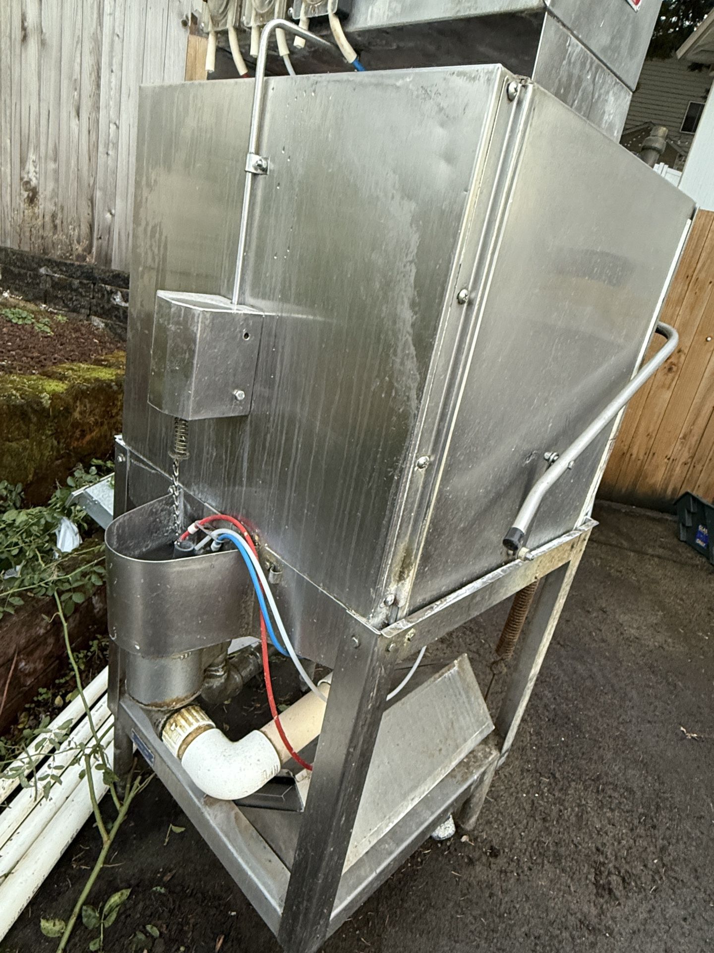 Commercial Dishwasher 