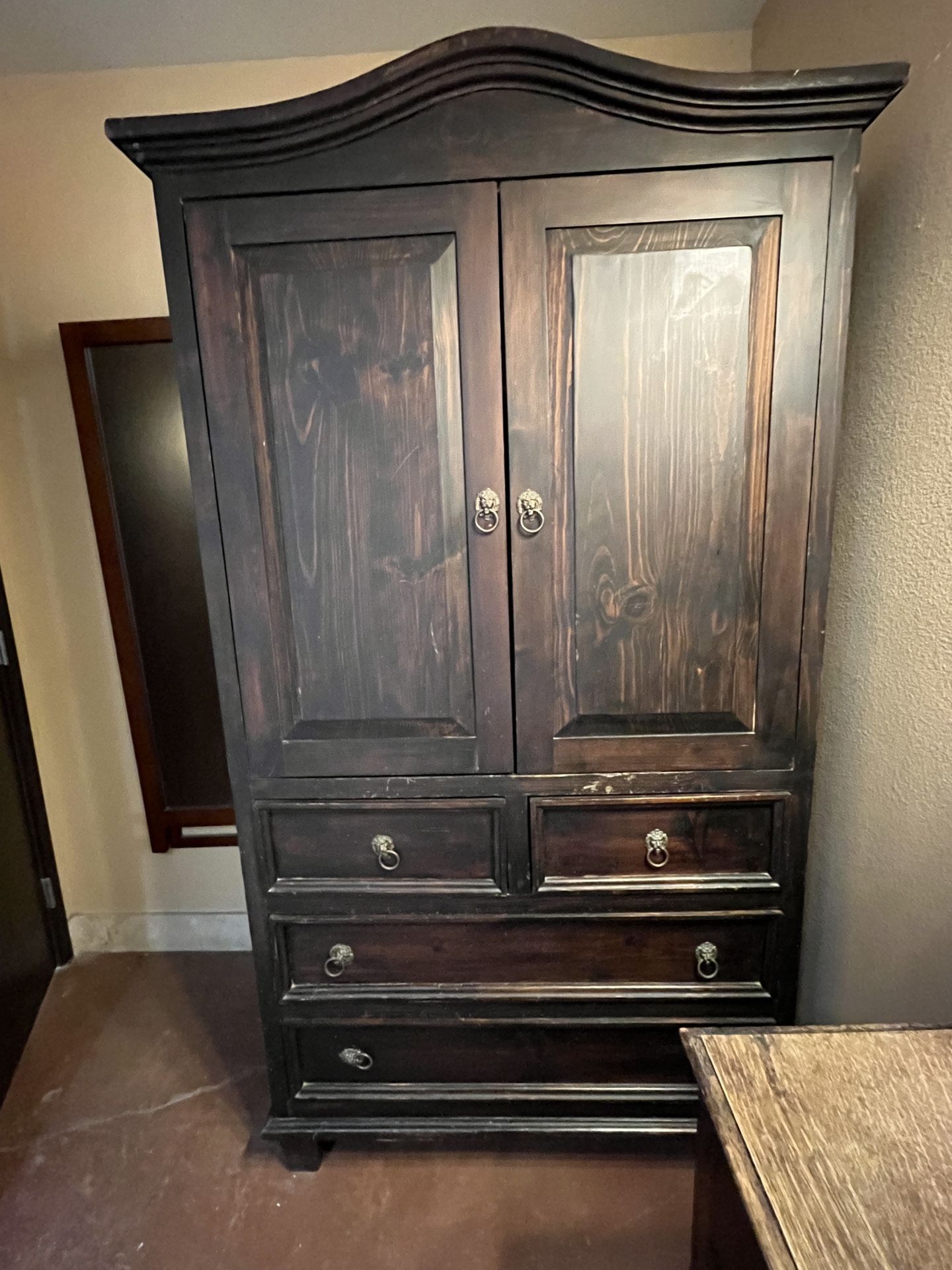Armoire Cabinet