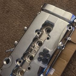 B SERIES VTEC VALVE COVER  W / WELDED BUNGS