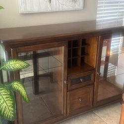 Buffet cabinet