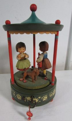 RARE ANRI CAROUSEL THORENS MUSIC BOX PLAYS SPEAK SOFTLY FROM THE GODFATHER