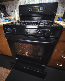 GE Range in Good Condition - GE XL44 Self Cleaning Gas Range – JGBP35