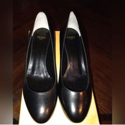 NWB Black Fendi Block Heel Pumps Women's Size 37 or 6.5 us