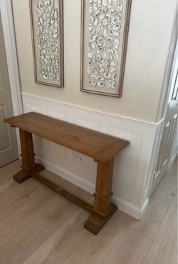 NEW ASHLEY FURNITURE ENTRY TABLE