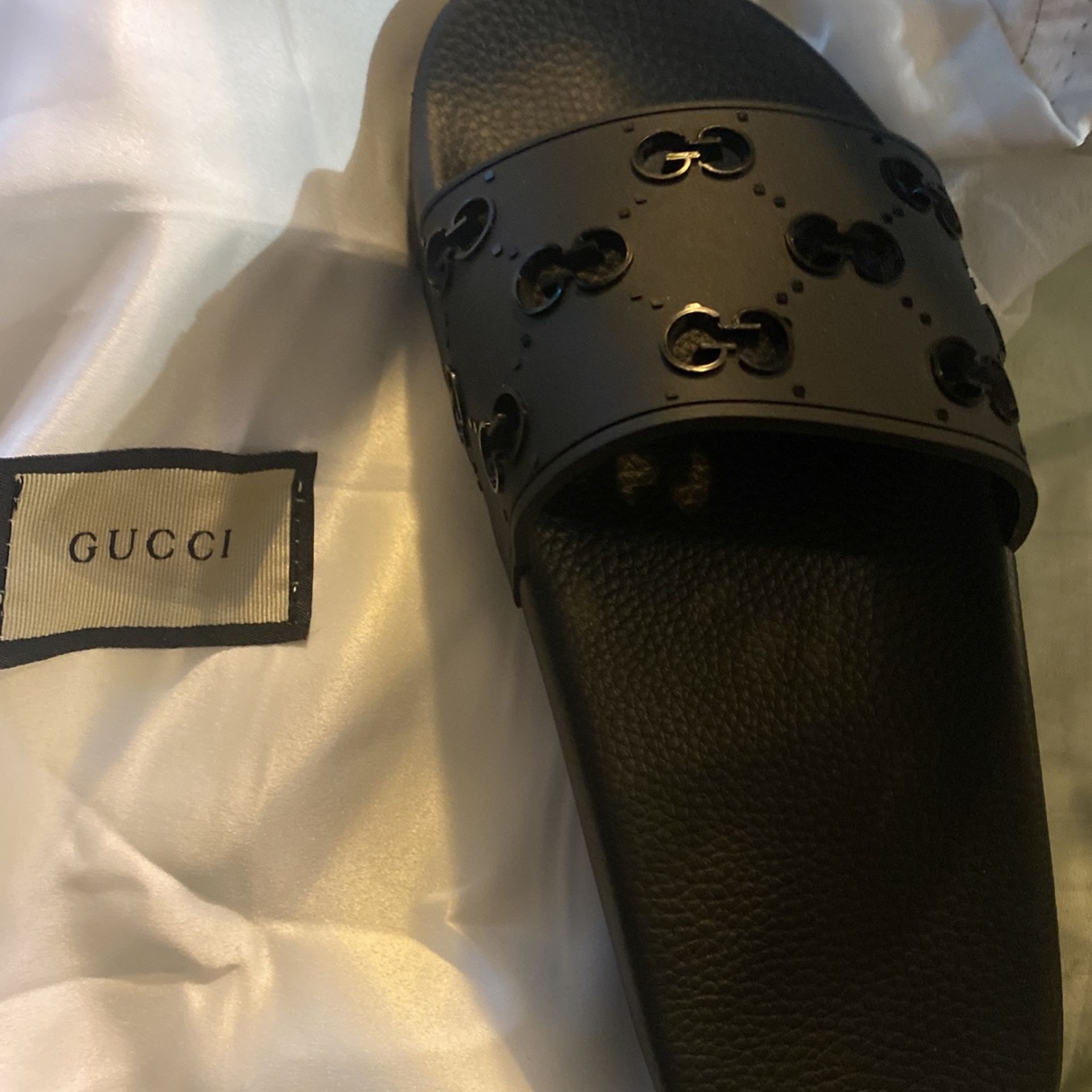 Gucci slides women