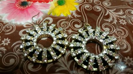 Earings
