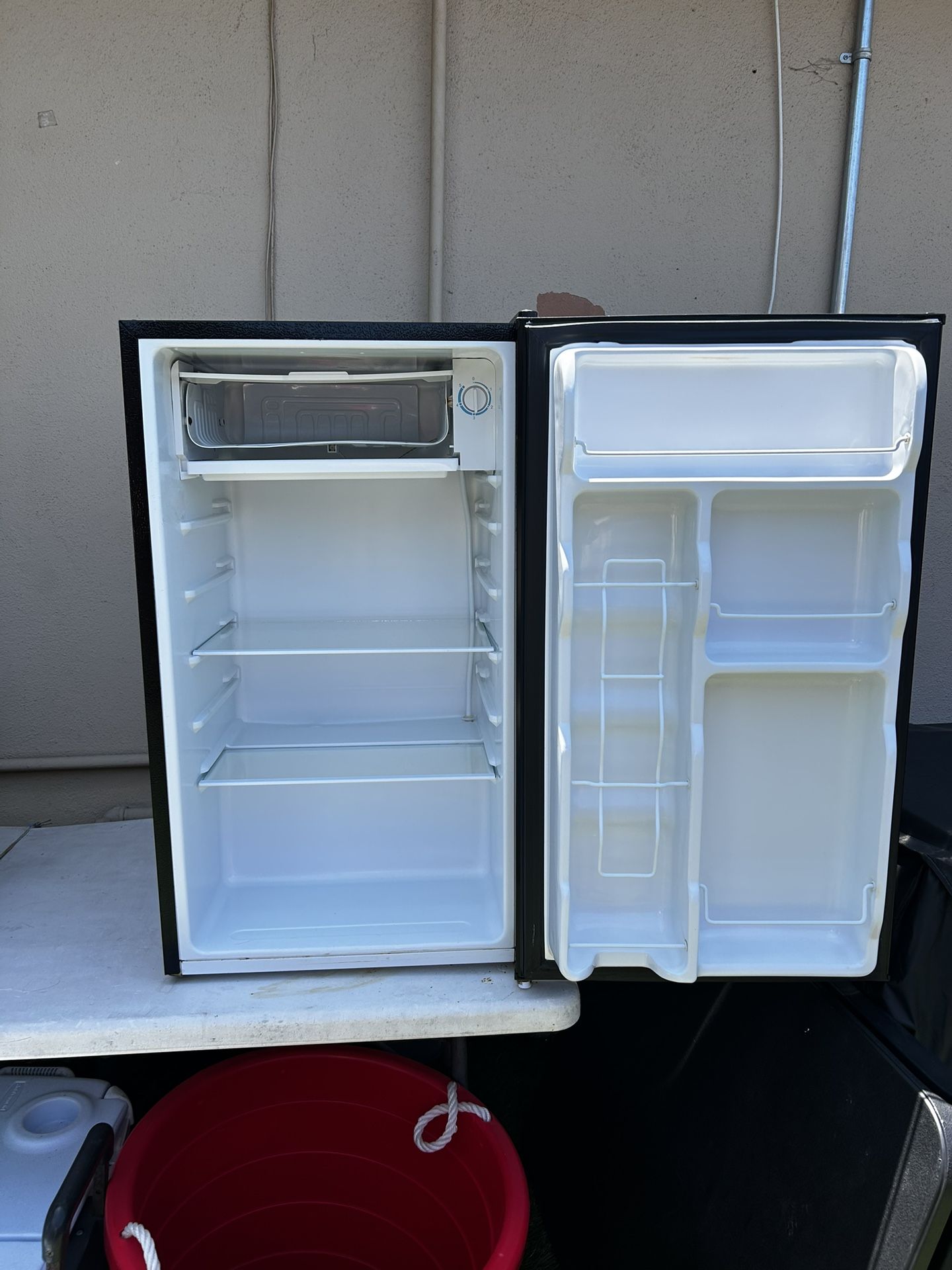 Igloo Mini Fridge