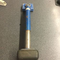 Cain Carpet Stretcher Knee Kick