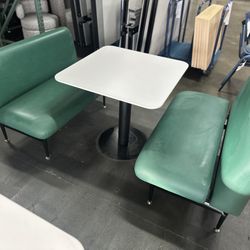 High End Brand New Booths And Table, Wipeable Material A S Made By ERG