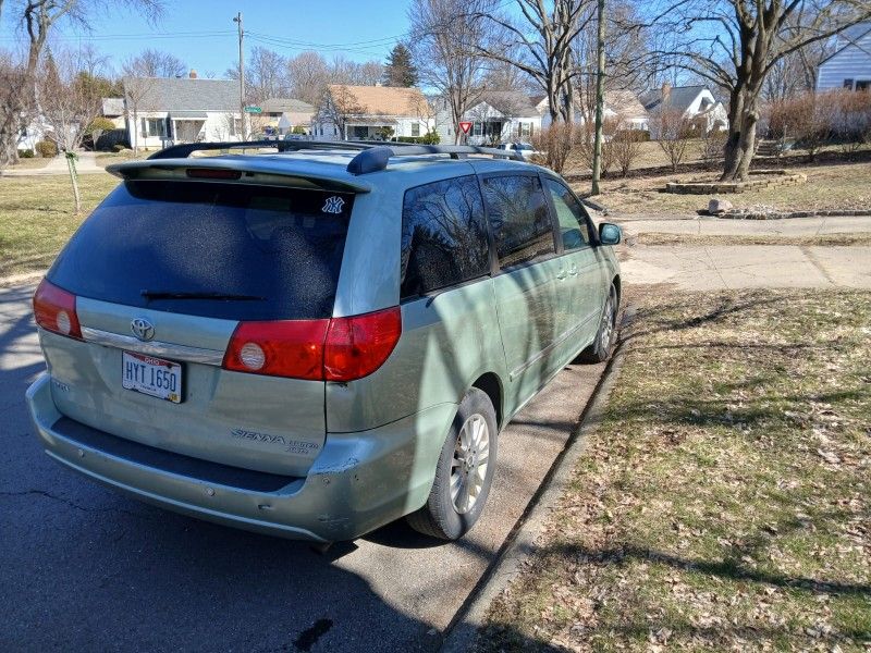 2008 Toyota Sienna