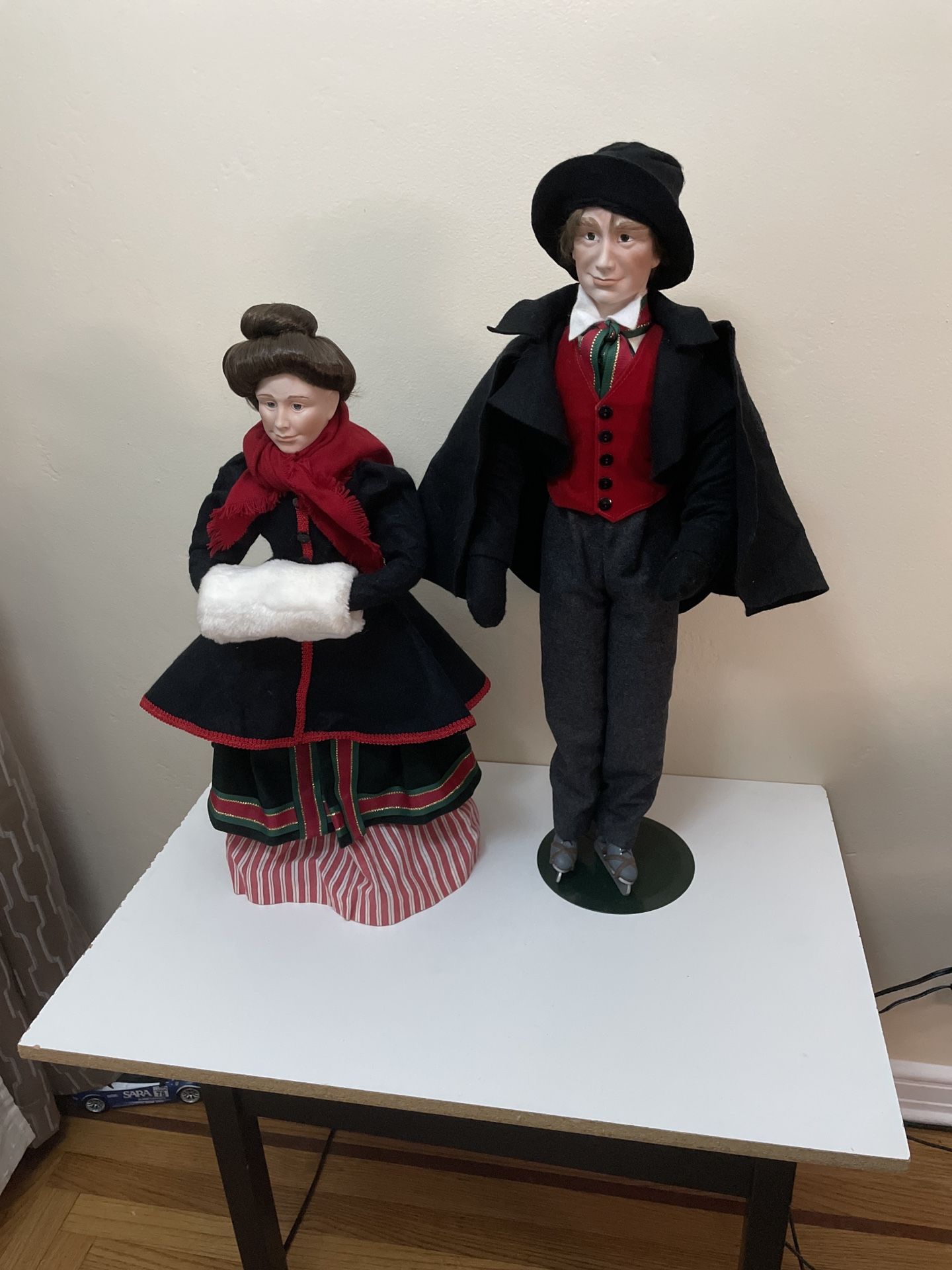 Dept 56 Dickens Mama and Papa Smythe Skater Handpainted Porcelain Doll Christmas Decorations Vintage