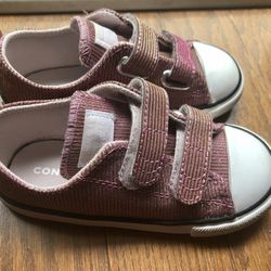 New Converse All Star Girls Size 9 