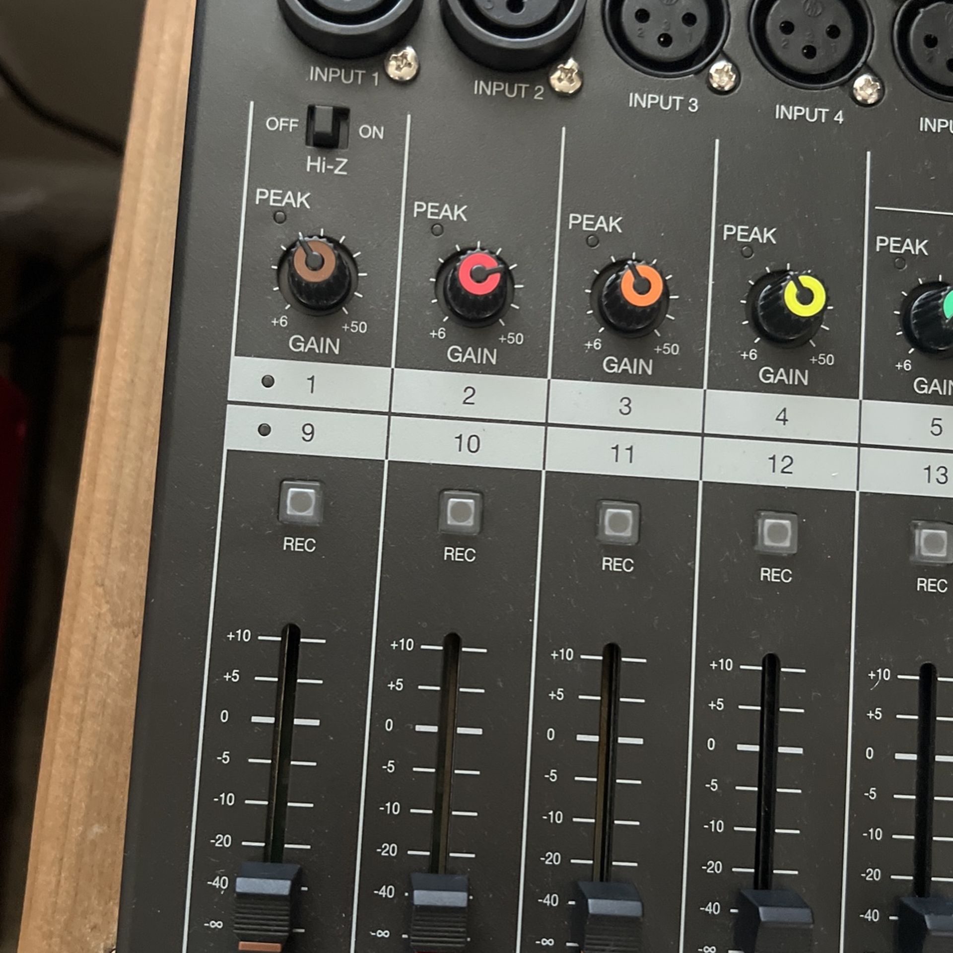 Zoom R20 16track Recorder / Interface / Controller With BTA1 for Sale