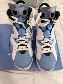 Air Jordan 6 Retro University Blue Sneakers