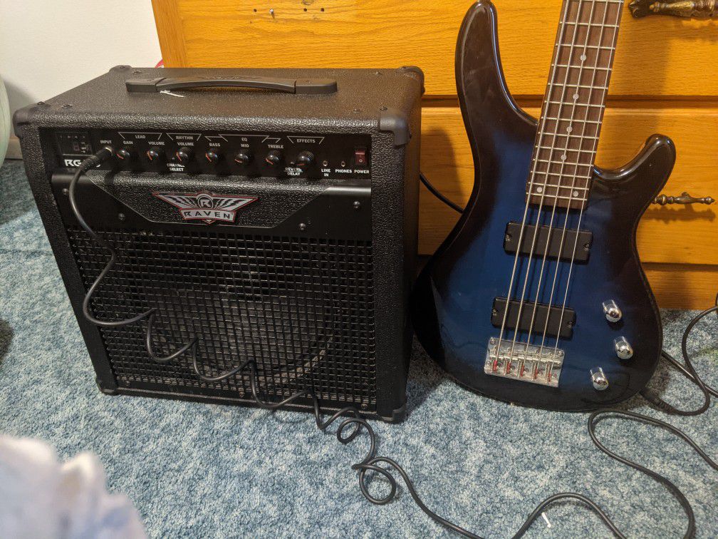 Bass guitar 5 string amplifier and Fender case