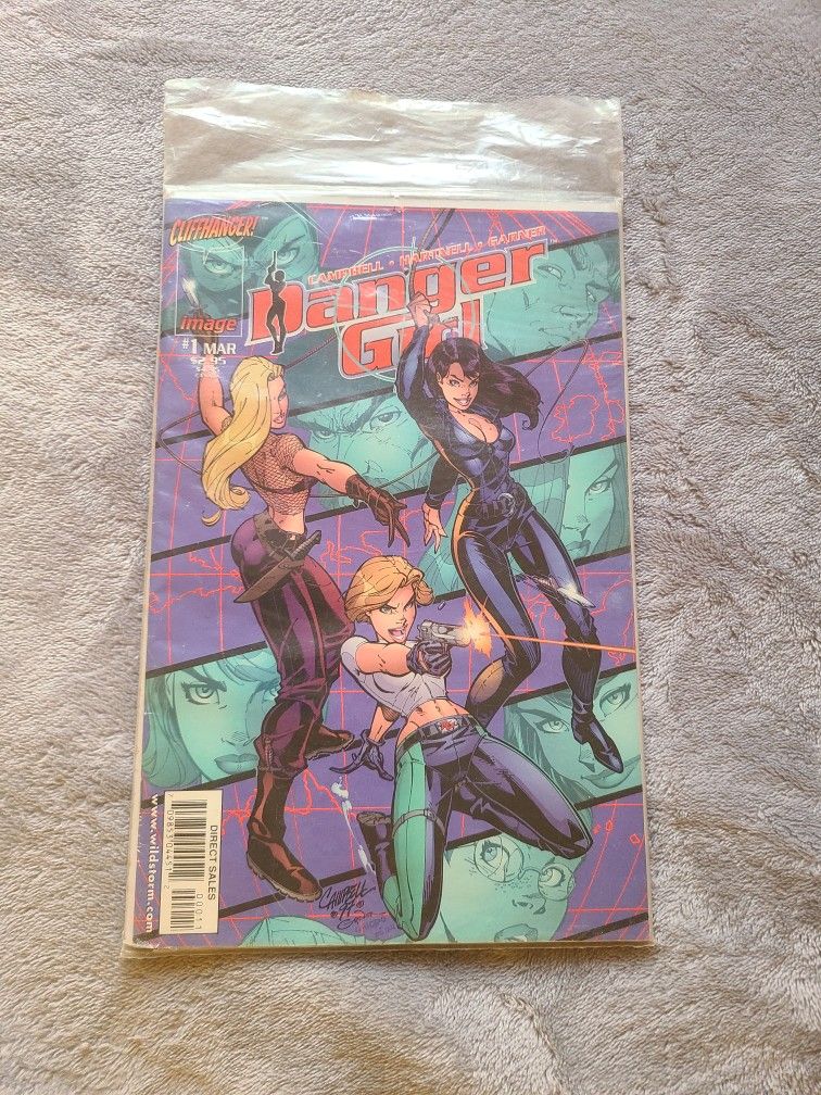 Danger Girl #1 (1998) – J. Scott Campbell Cover
