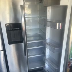 Whirlpool Side by Side Refrigerator