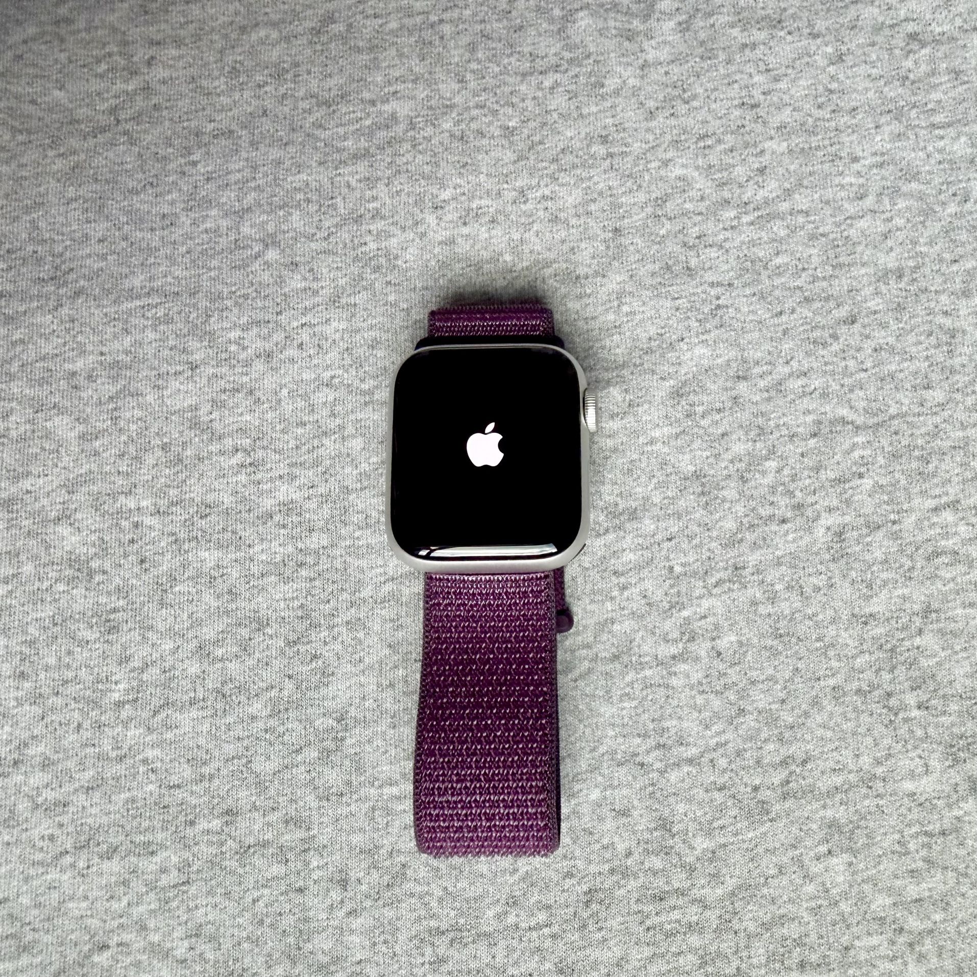 Apple Watch SE 1st Gen - 40mm GPS Silver - Excellent Condition
