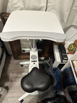 FlexiSpot V9 Desk Bike – like new