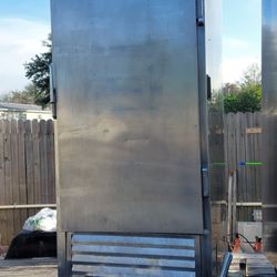 fwe usr-10 Refrigerator 