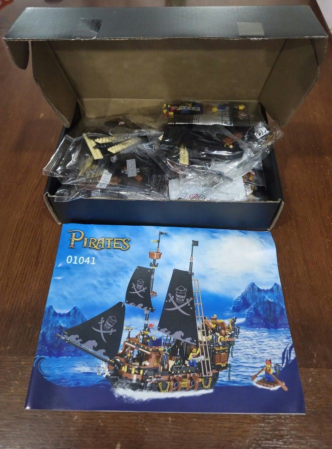ZYLEGEN Pirate Ship Building Sets, Black Pearl Caribbean Pirate Ship 1328 Pieces
