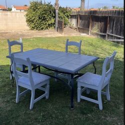 Outdoor Patio Table Set With 5 Chairs 