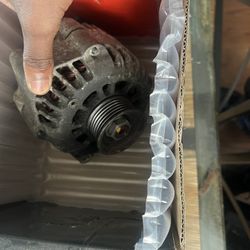 2003 Chevy Surburban Alternator 