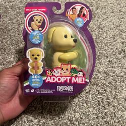 Fingerlings Adopt Me DOG Puppy Interaction