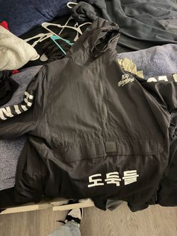 100T Windbreaker
