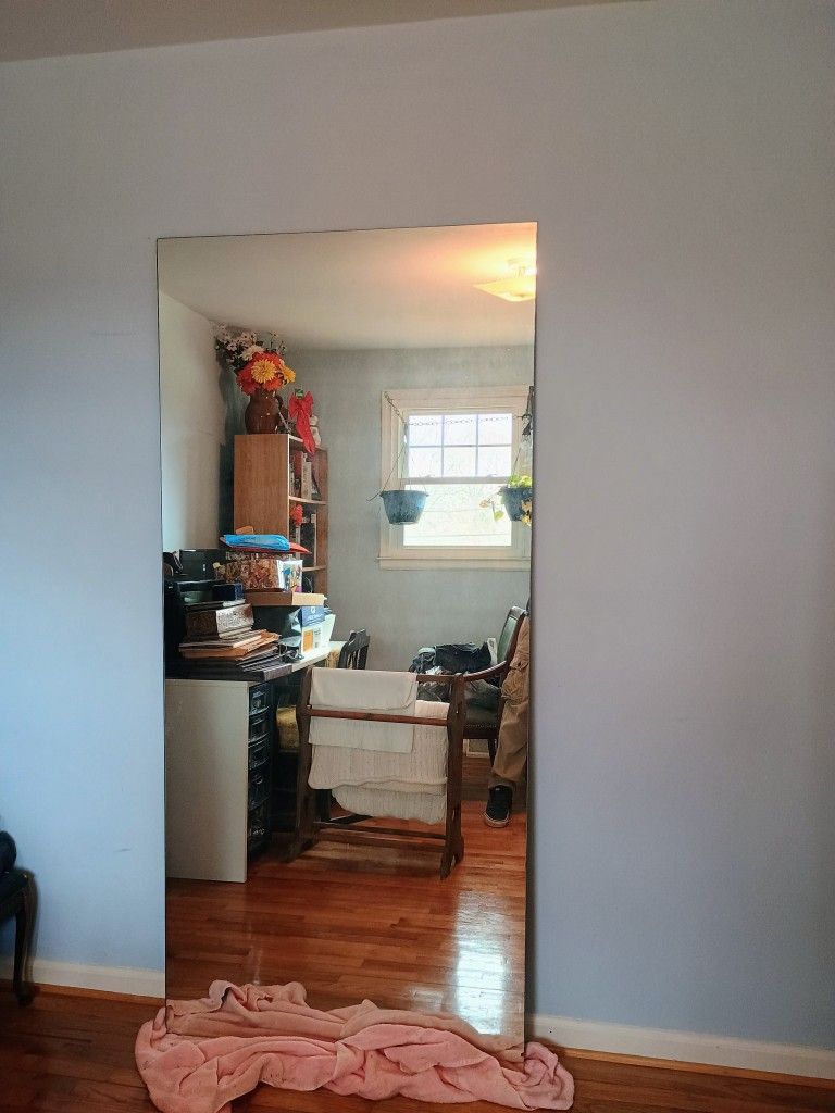 XL Mirror