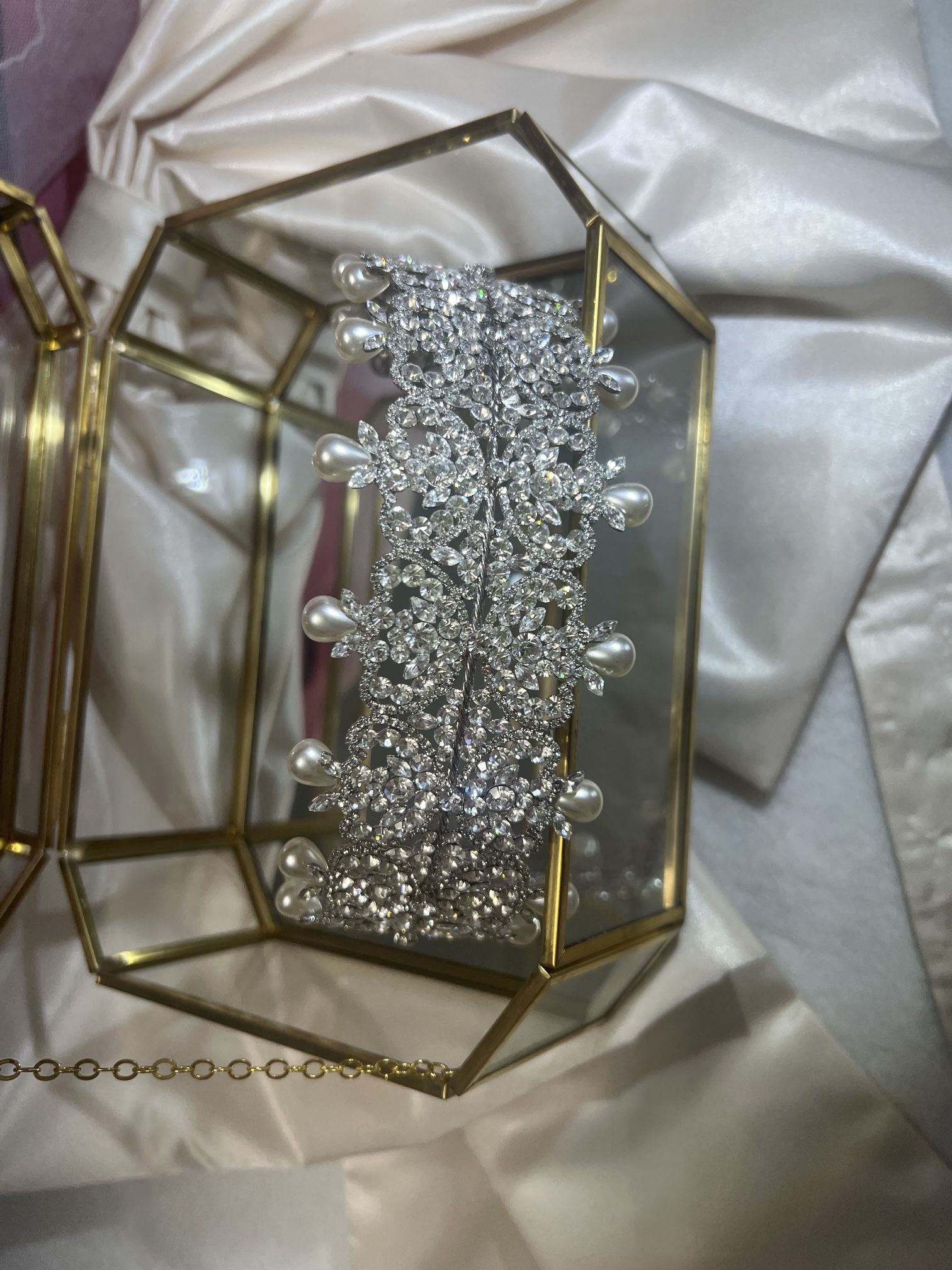 Tiara 