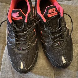 Women's Size 9 NIKE Air Max Torch 4