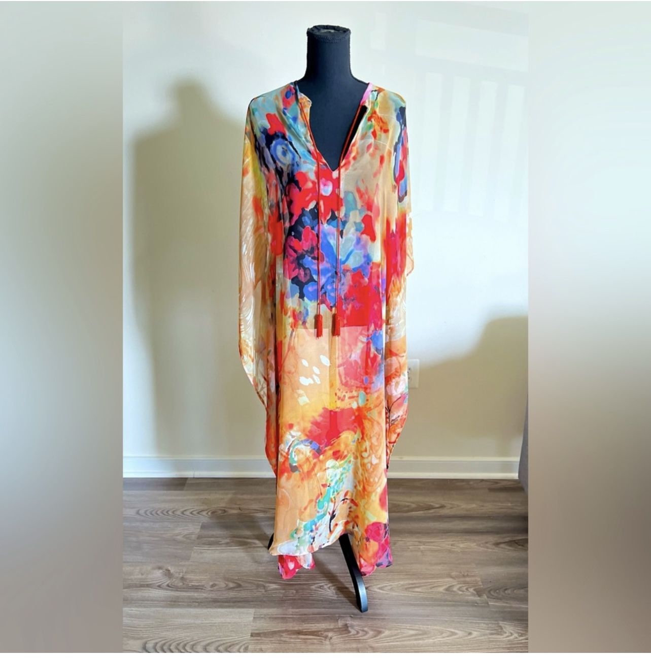 New Without Tag Vibrant Beach Pool Cover Up Style/Kaftan in a stylish design