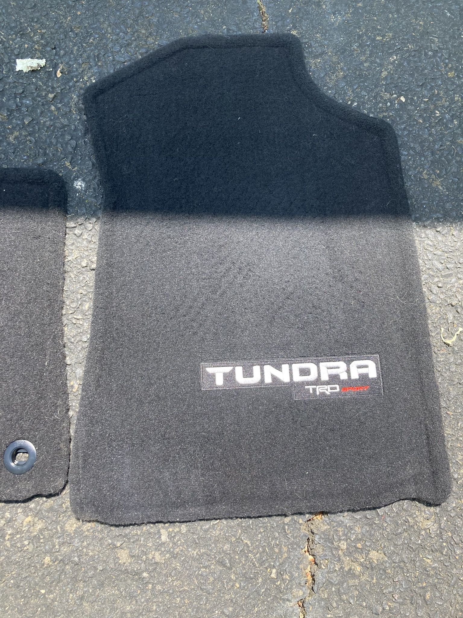 Toyota Tundra Floor Mat Set For The Front
