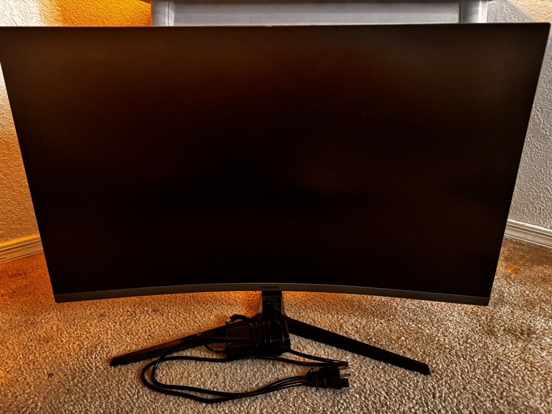 Samsung Curved Monitor 