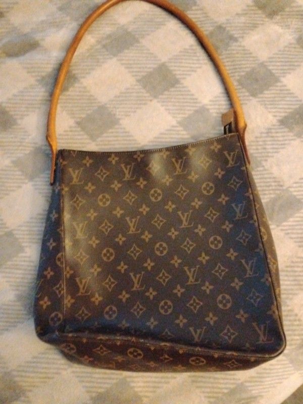 Louis Vuitton Looping GM Shoulder Bag