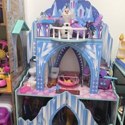 Ice Castle Wooden Frozen
