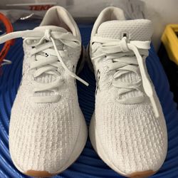 Nike Womens WalkingRunners. Used. 8.5