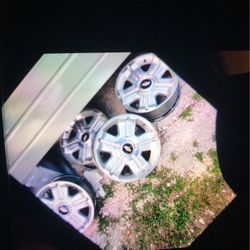 Chevy Silverado Z71 6 Lugs Asking $300