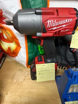 Milwaukee M18 Fuel Impact Wrench 2767-20 with Battery