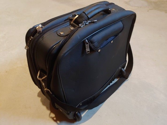 TUMI Leather business suit case