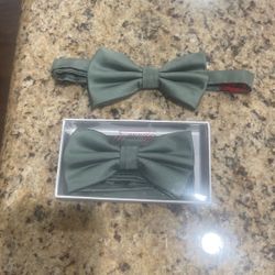 Bow Tie Dark Sage 4 Of Them
