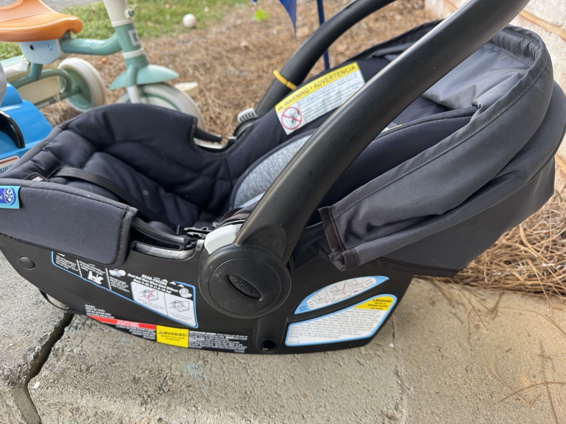     Infant Car Seat Graco