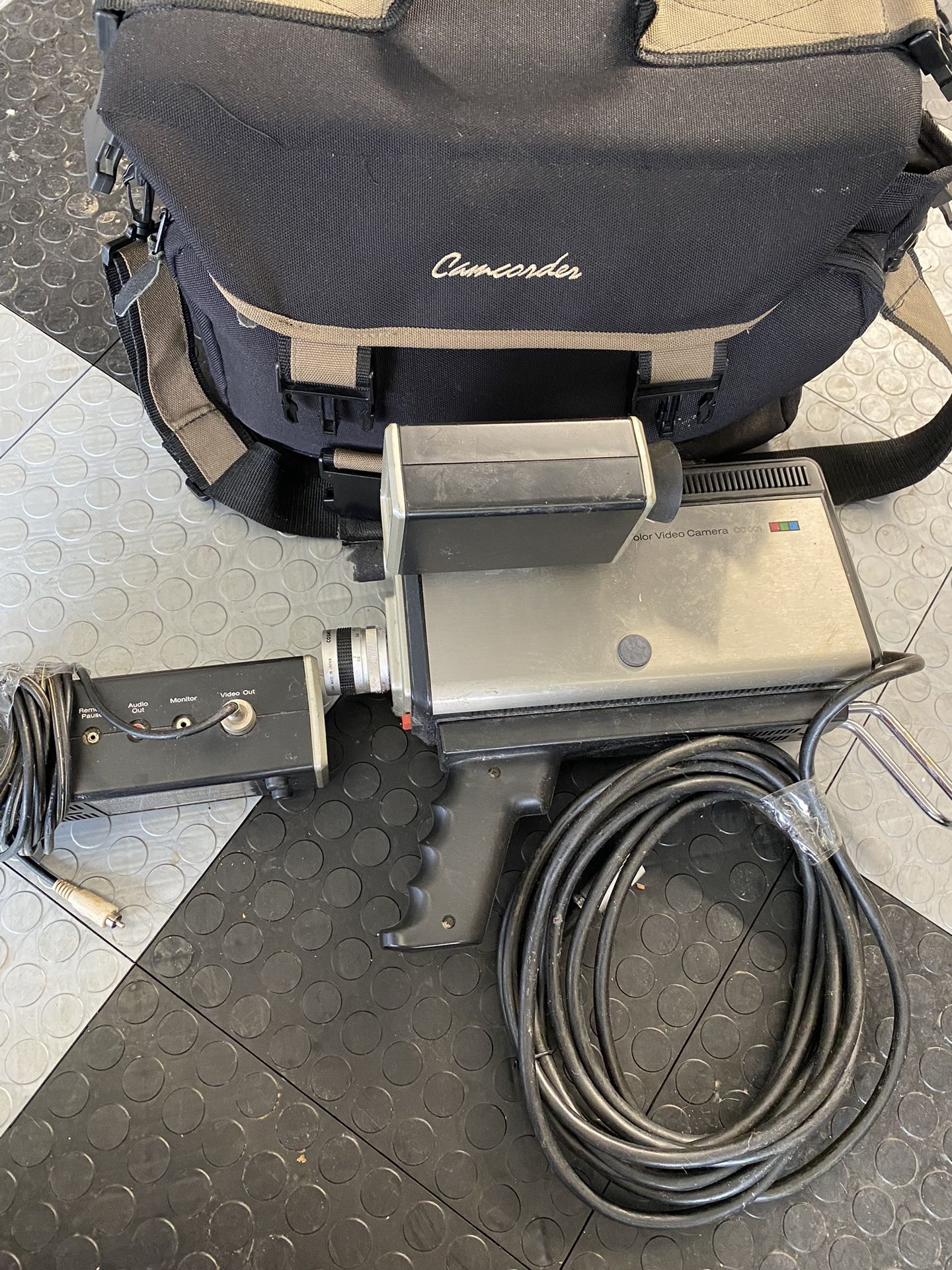 Vintage RCA camcorder Equip & Bag